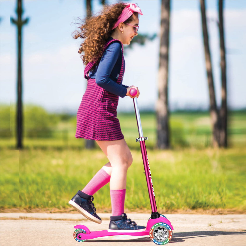 3-Wheel Kick Scooter with Light Up Wheels, 4 Adjustable Heights, Foldable O708